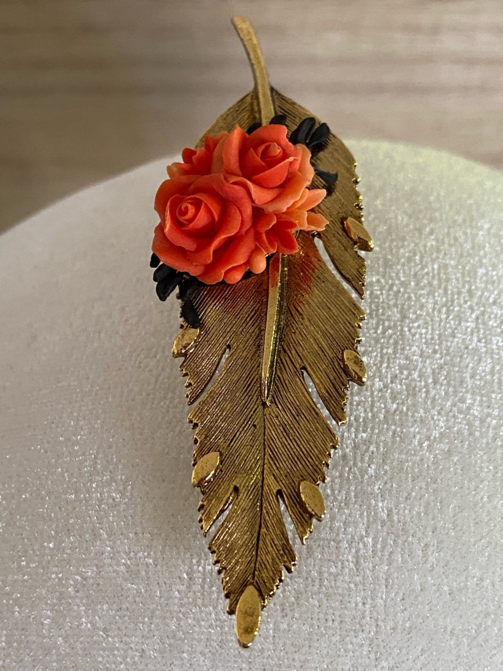 Vintage 1960s Convertible Feather Brooch Pendant - 3D Faux Coral Roses